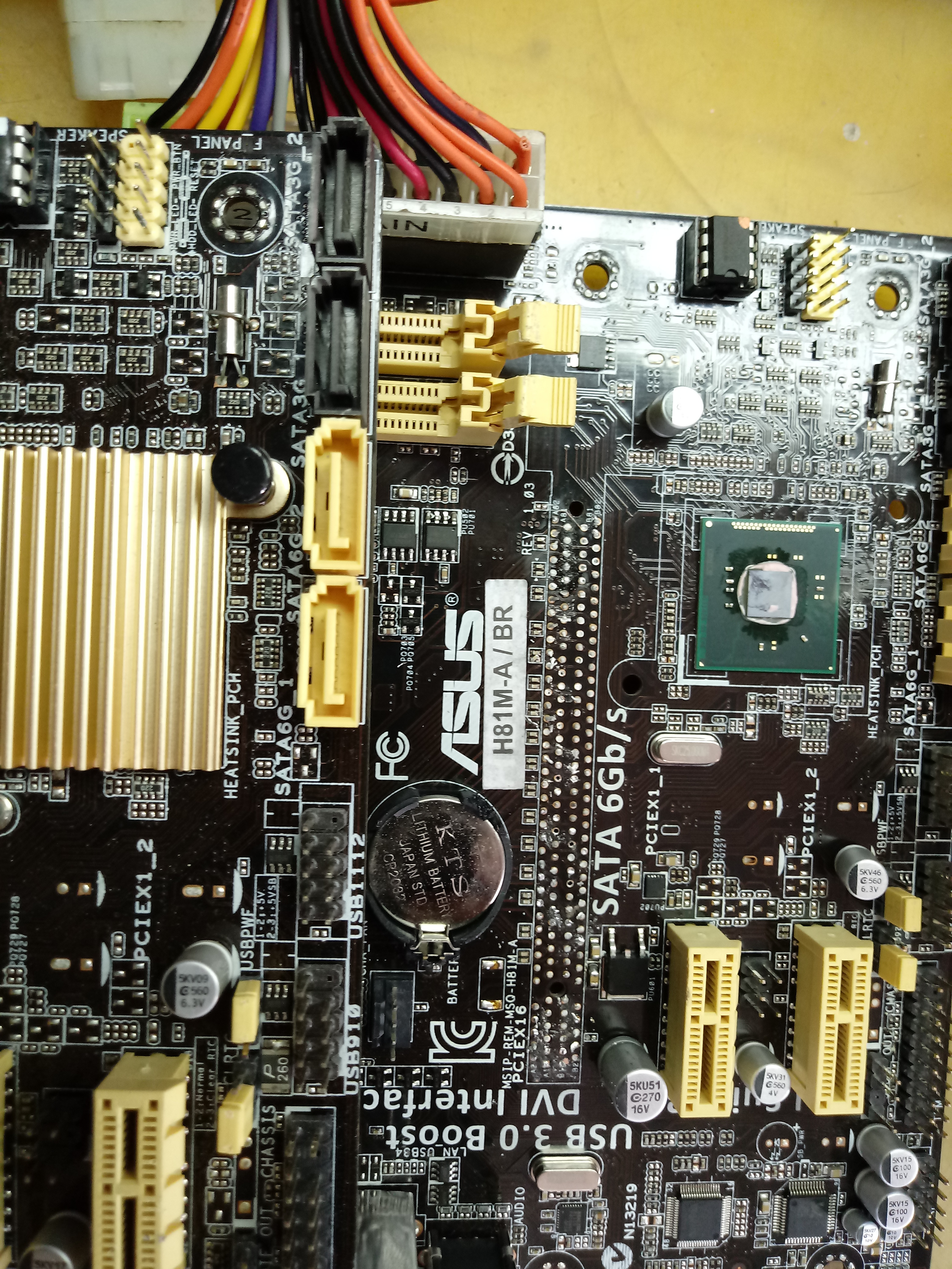 placa-mãe ASUS H81M-A/BR pedido para aperta F1 - Placas-mãe - Clube do  Hardware