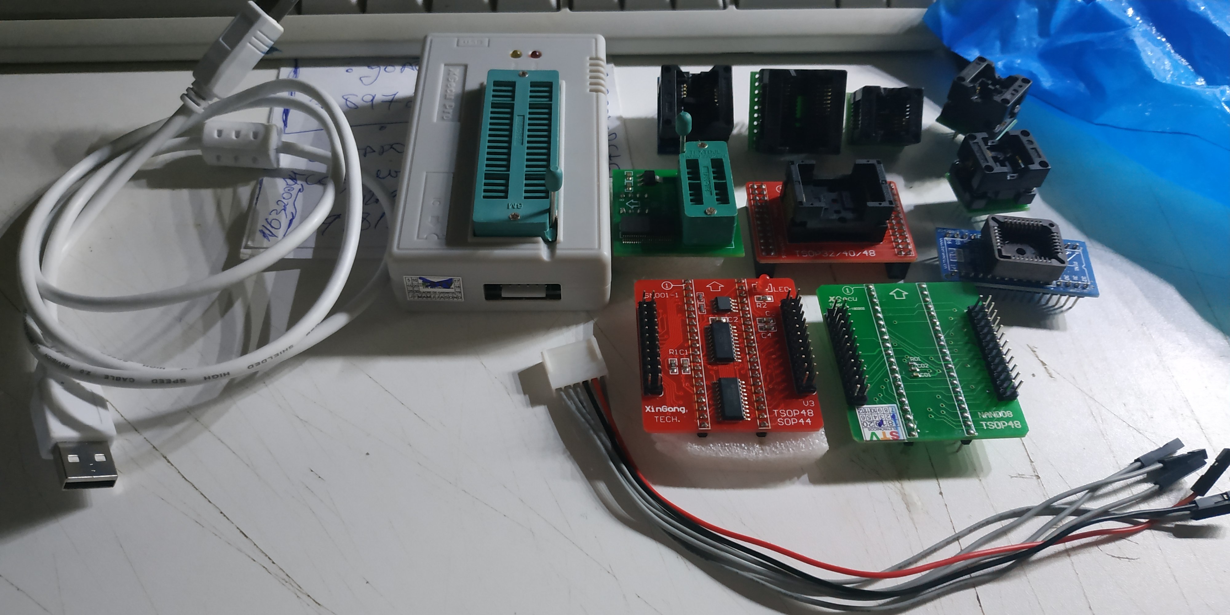 Vendo Gravador MiniProgamer TL866II Plus XGpro Semi novo.