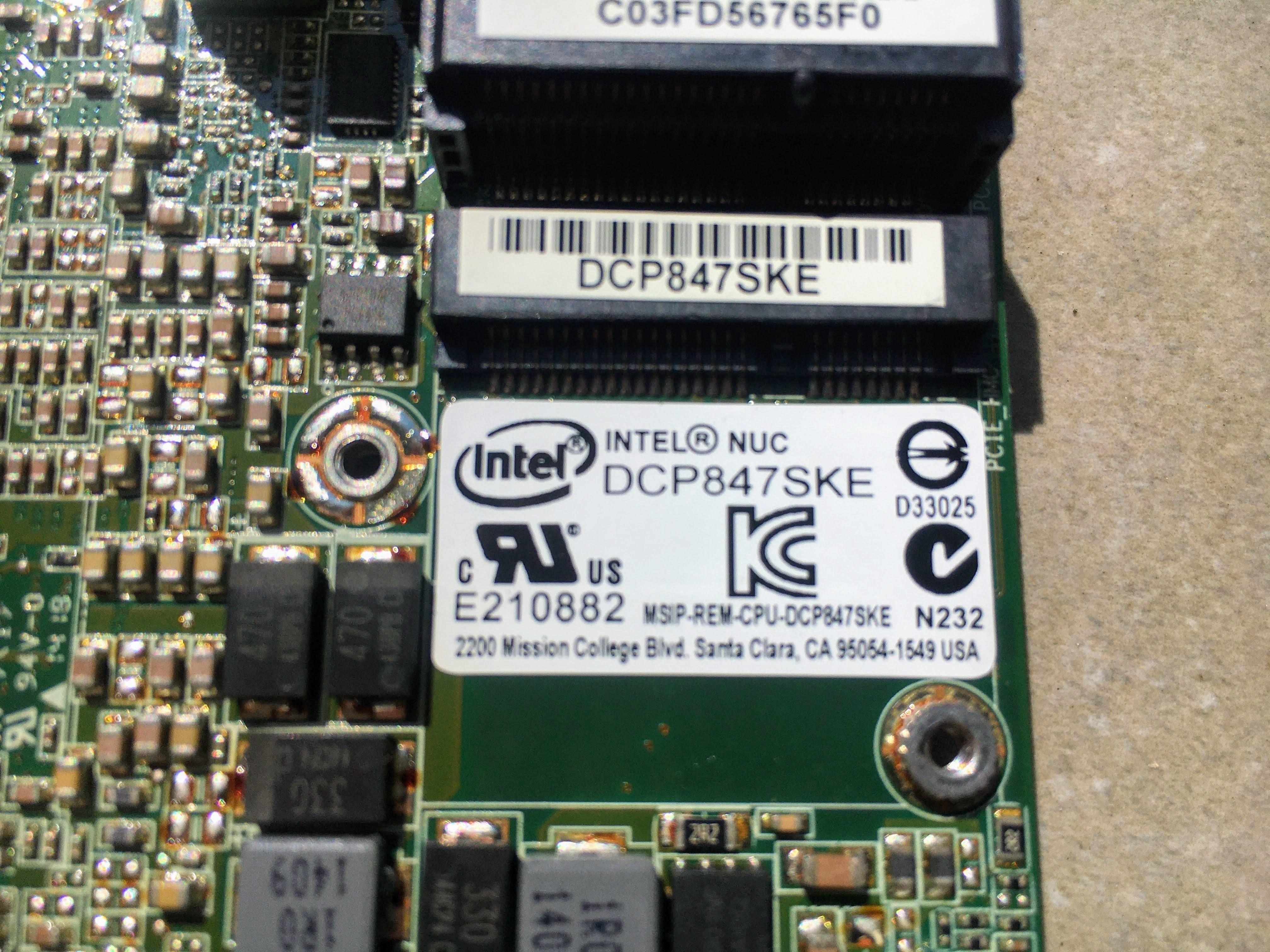 Intel Nuc DCP847SKE