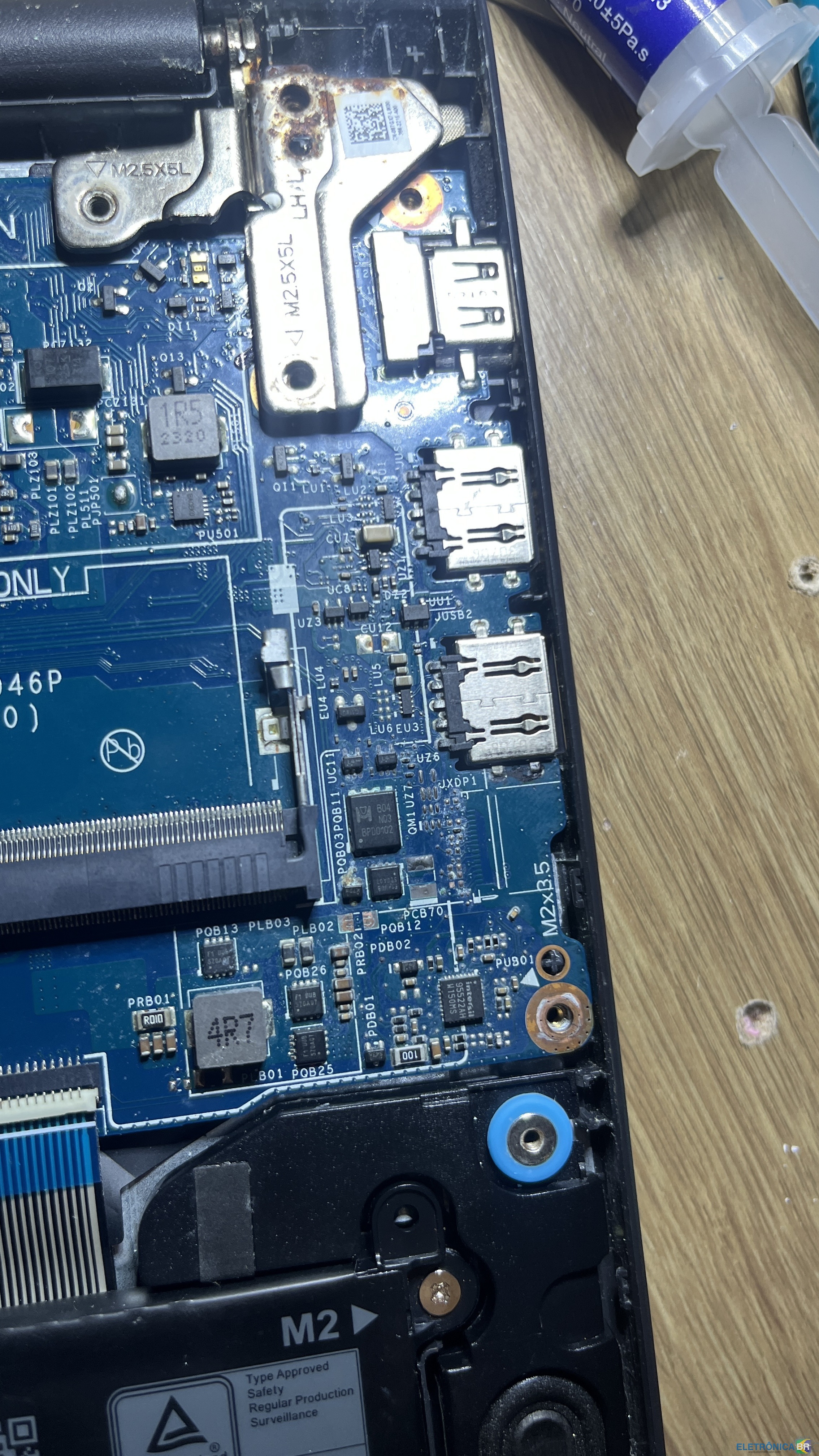 Dell Inspiron 15 3520 / LA-L946P / Não liga