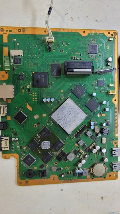 Playstation 3 Super Slim / MPX-001 / Liga led verde e mata fonte.